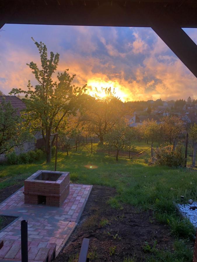 Oeskarszt Apartman Urkut Екстер'єр фото