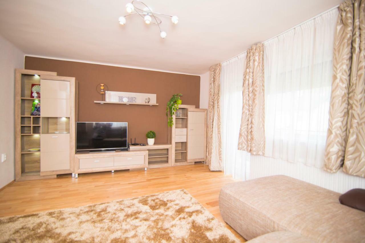 Oeskarszt Apartman Urkut Екстер'єр фото